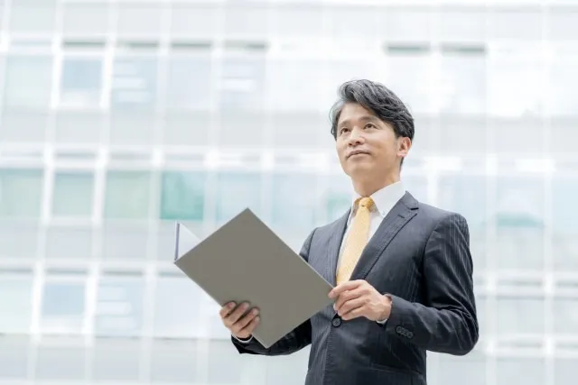【不動産売却の基礎】専任媒介契約とは？一般媒介・専属専任媒介との違いもわかりやすく解説！