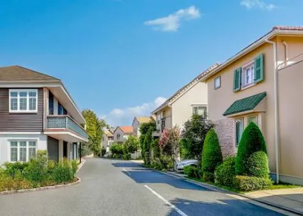 放置厳禁？岡崎市で空き家を負動産にしないための売却と活用の判断基準 🏘️⚠️